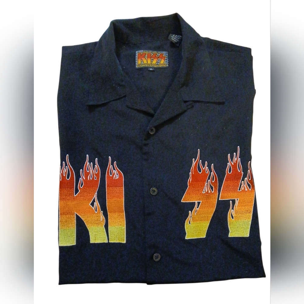 VINTAGE KISS 2002 DRAGONFLY Black Kiss Logo Embroidered Shirt. Mens. Size XL.